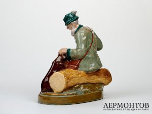 Статуэтка «Охотник с собакой на привале». Керамика, RAKO, Чехословакия, 1940–1950 год