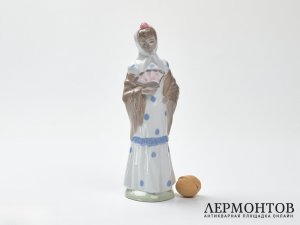 Статуэтка «Сеньорита с веером». Фарфор, Sanbo, Испания, вторая половина XX века
