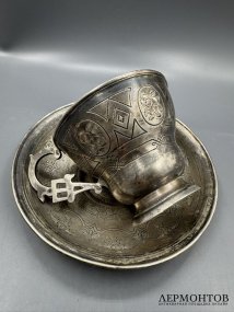 Чайная пара с цветочным декором. Серебро 84 пробы, Россия, 1865 и 1877 годы
