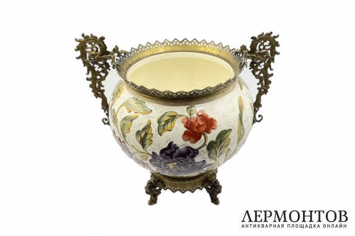 Декоративная ваза в стиле Шинуазри. Франция, Luneville, марка 1880-1920-е гг. Фаянс.