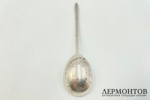 Чайная ложка в стиле Модерн с растительной гравировкой