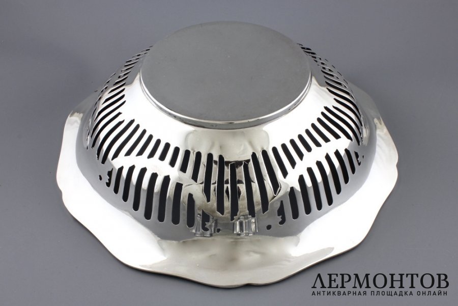 Сухарница в стиле ампир. Серебро 950 пробы. Франция, XIX-XX.
