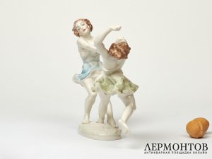 Статуэтка «Девушки кружатся». Фарфор, Hutschenreuther, Германия, 1955–1968 годы