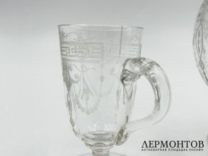 Графин и рюмка с ручкой. Россия, 19 век. Стекло.