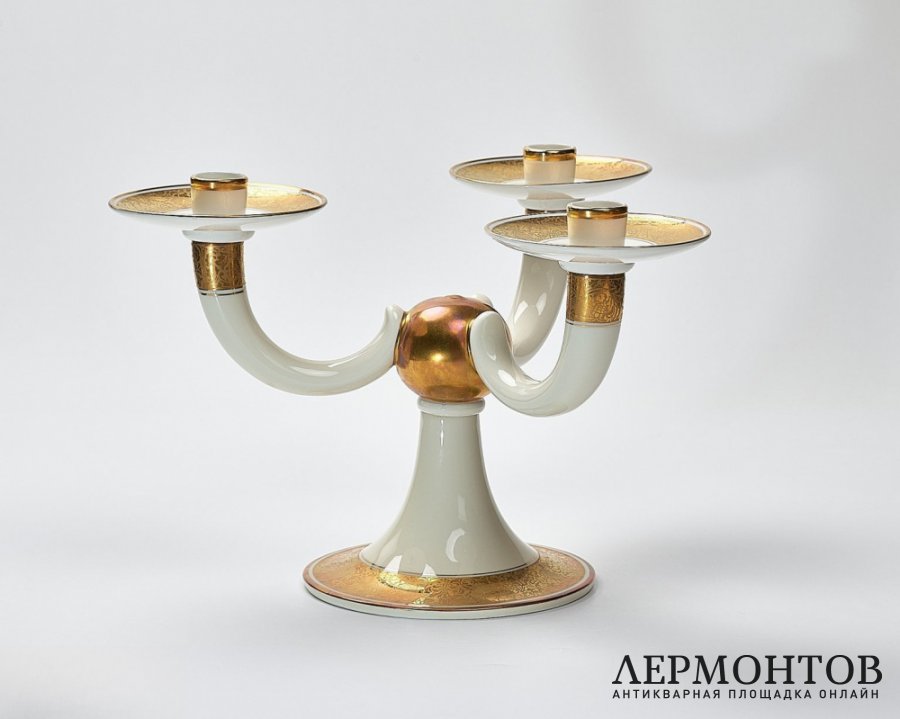 Подсвечник трёхрожковый. Фарфор, Rosenthal, Германия, 1930–1940-е годы