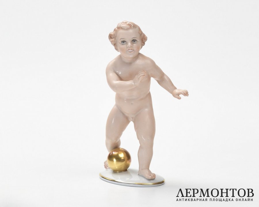 Статуэтка «Путти футболист». Фарфор, Rosenthal, Германия