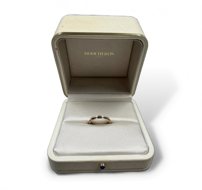Мужское кольцо «Quatre Classique». Золото 750 пробы, керамика, Boucheron