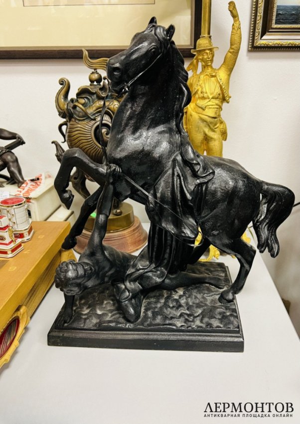 Скульптура «Упавший всадник». Чугун, Кусинский завод, СССР, 1970–1989 годы