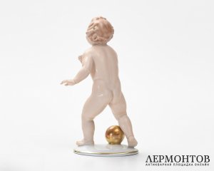 Статуэтка «Путти футболист». Фарфор, Rosenthal, Германия