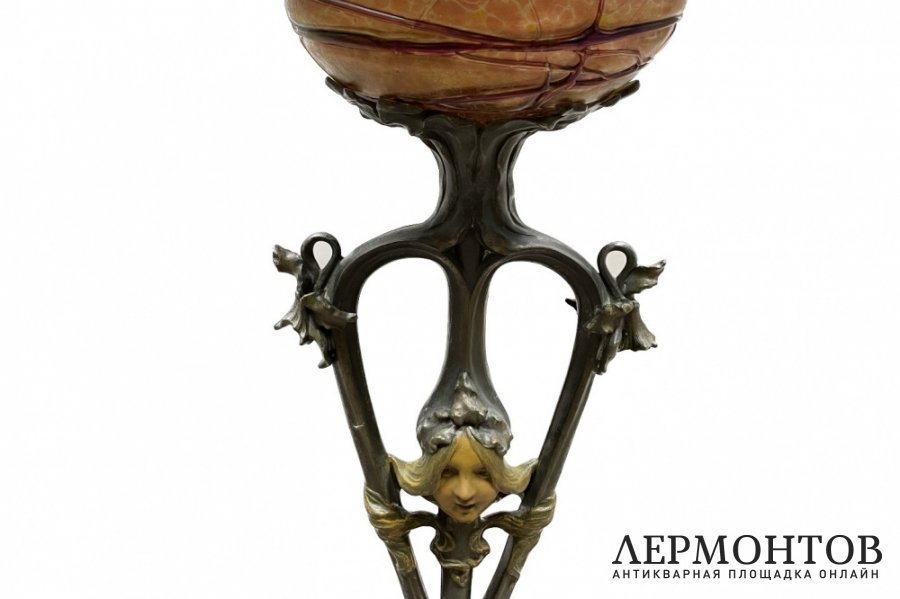 Лампа в стиле Модерн с цветным стеклом. Австрия, J. Hery , 1900-е гг. 