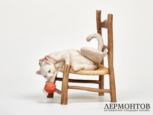 Статуэтка «Котёнок с клубком». Фарфор, Capodimonte, Италия, 1980-е годы