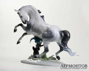 Статуэтка «Скачущий конь». Фарфор, Rosenthal, Германия, 1980 год