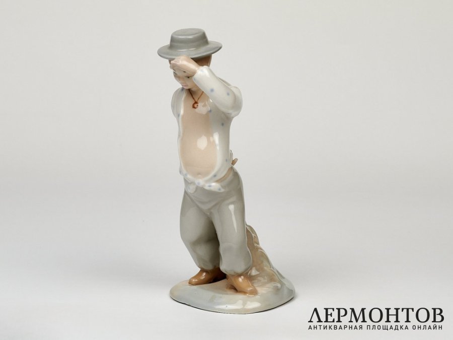 Статуэтка «Гуляка». Фарфор, M. Requena, Испания, 1970-е годы