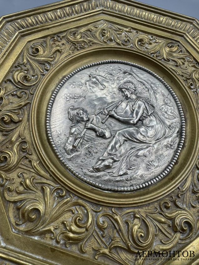 Блюдо с мифологической сценой. Бронза, Западная Европа, конец 19 века