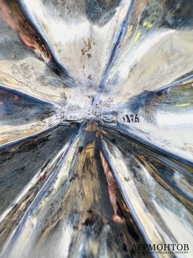 Бонбоньерка в стиле ампир. Серебро 84 пробы, Россия, 1859 год