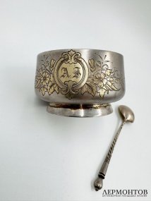 Солонка с ложечкой. Серебро 84 пробы, золочение, Г. Сбитнев, Россия, 1895 год