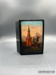Лаковая шкатулка «Спасская башня и памятник Минину и Пожарскому». Папье-маше, живопись, Федоскино, художник Сидоров, СССР, 1959 год