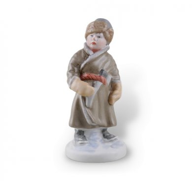 Фигурка. Юный дровосек. Фарфор, роспись. Песочное, 1с. 1955 год. СССР