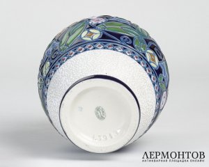 Ваза «Колокольчики». Фаянс, Amphora, Чехословакия, 1920-е годы