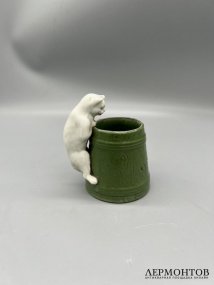 Статуэтка «Кот с бочонком». Фарфор, роспись, Германия, 20 век