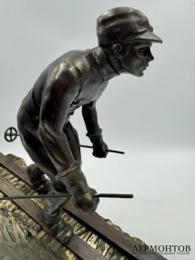 Статуэтка «Лыжник» в стиле ар-деко. Шпиатр, Германия, 1930–1940 годы