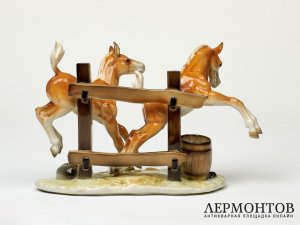 Статуэтка «Резвящиеся жеребята». Фарфор, Lorenz Hutschenreuther, Германия, 1970–1985 годы