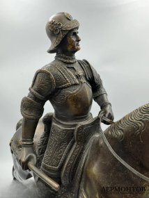 Скульптура «Конная статуя кондотьера Коллеони». Бронза, по модели А. дель Верроккьо, 