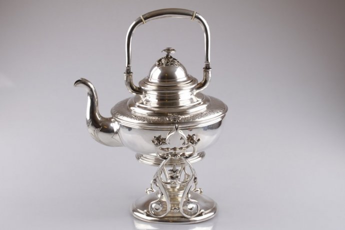 Бульотка F. Nicoud в классическом стиле. Эпоха Наполеона III. Серебро 950. Франция