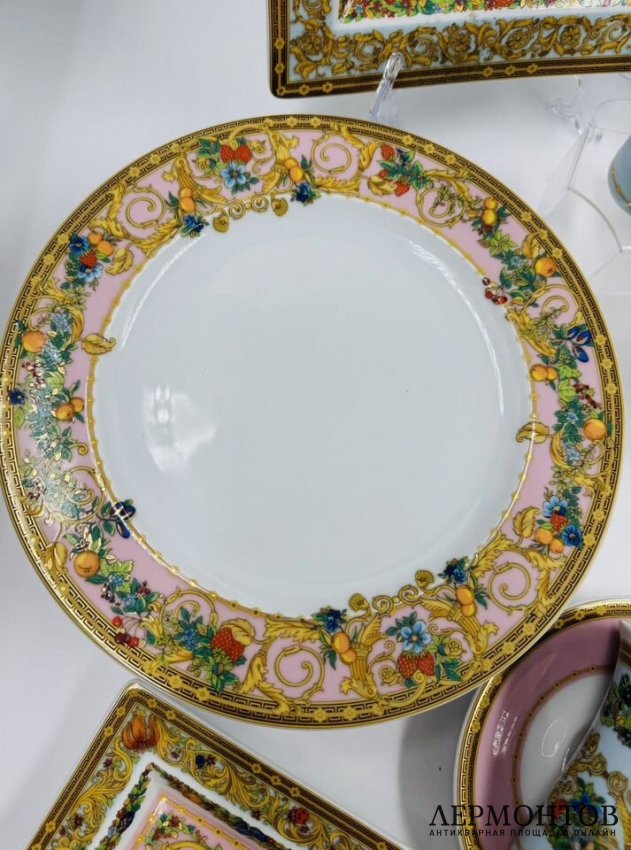 Чайный сервиз на 6 персон «Le Jardin des Papillons», форма Ikarus. Фарфор, золочение, Rosenthal, Versace