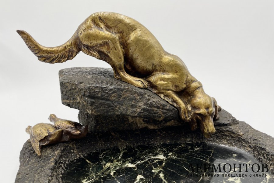 Настольный лоток для мелочей.  Франция, нач. 20 в.  Бронза, литье, золотистый лак.
