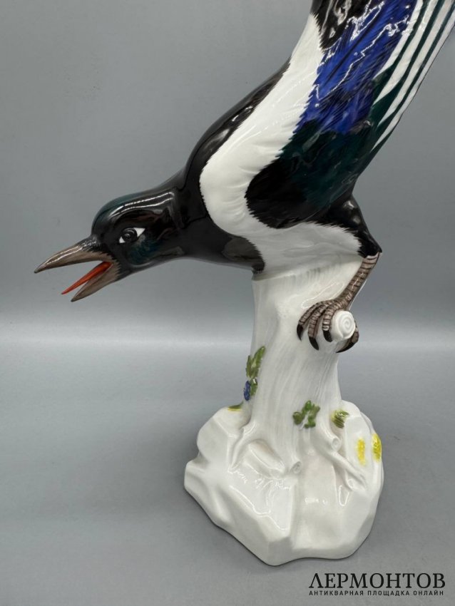 Статуэтка «Сорока». Фарфор, роспись, Meissen, скульптор И. И. Кендлер, Германия, начало 20 века