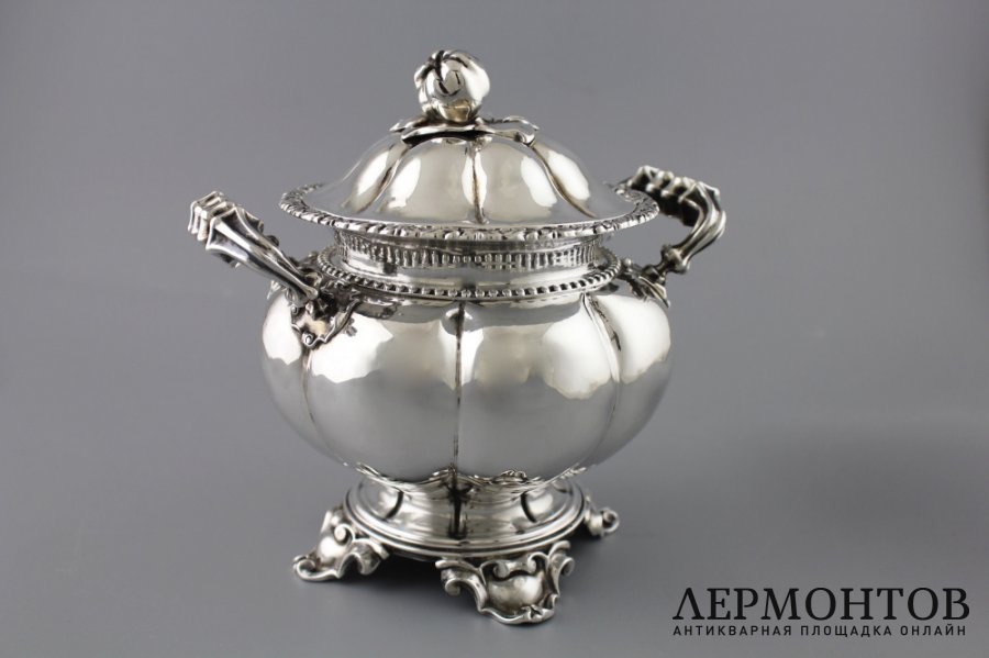 САХАРНИЦА. СЕРЕБРО 950. ETIENNE-AUGUSTE COURTOIS. ФРАНЦИЯ, XIX ВЕК.