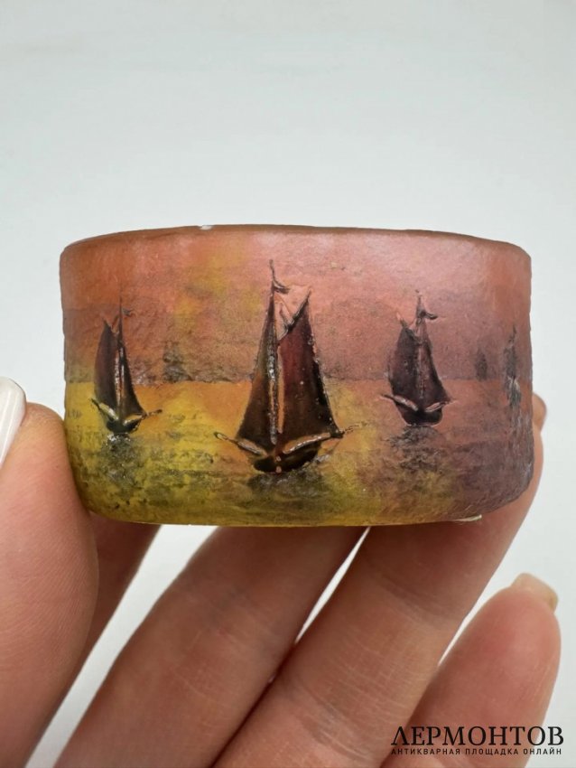 Чашечка «Морской пейзаж». Стекло, эмалевая пудра, Daum Nancy, Франция, 1900–1915 годы