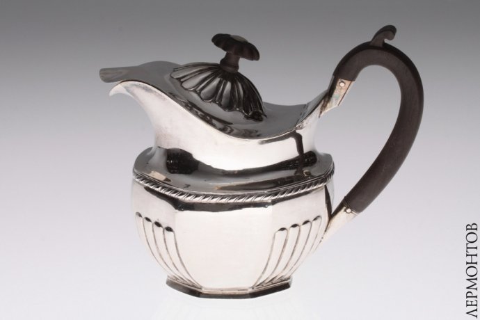 Молочник с крышкой Ludvig. Серебро 84. Россия