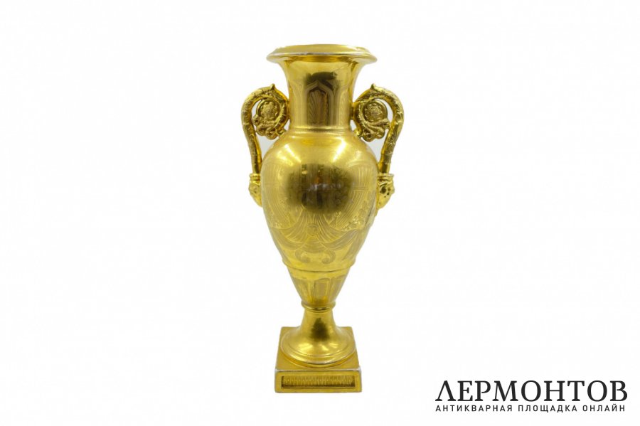 Крупная ваза с из. мифолог. сц.  Россия,1830-е гг. фарф. з. Батенина. Фарфор, роспись