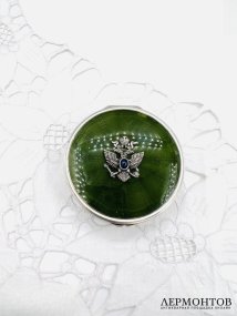 Коробочка с орлом и сапфиром. Серебро 935, гильоше, вероятно Франция, нач. 20 в.