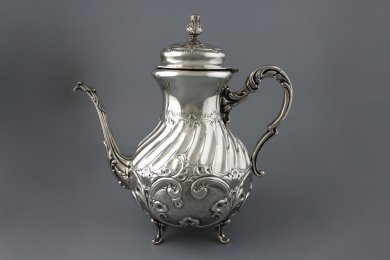 Большой чайник. Серебро 925 пробы. Европа, начало XX в.