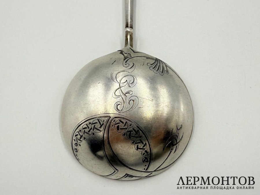 Ложка для меда и варенья в ст. Модерн. Россия, 1900-е гг. Серебро 84 пробы.