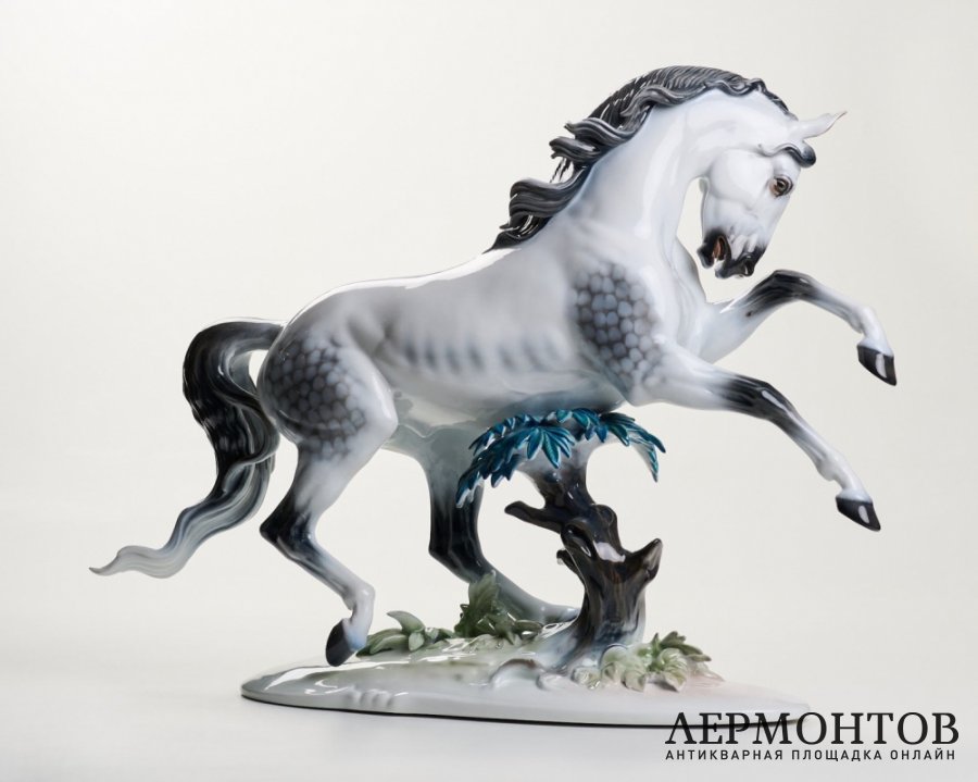 Статуэтка «Скачущий конь». Фарфор, Rosenthal, Германия, 1980 год