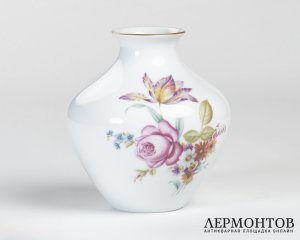 Ваза с цветами. Фарфор, Hutschenreuther, Германия, 1970–1985 годы