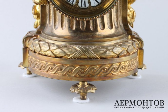 Часы каминные Амур в стиле неоклассика. Франция, Париж, начало 20 в. Бронза.