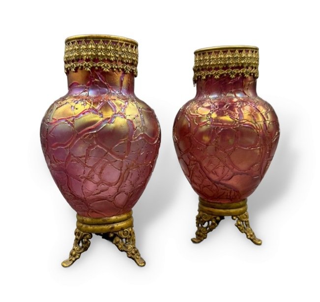 Парные вазы в стиле модерн. Радужное стекло, латунь, Loetz, Богемия, 1900-е годы