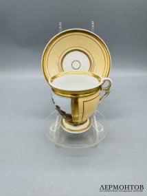 Кофейная пара с пейзажем в стиле ампир. Фарфор, роспись, золочение, Западная Европа, 1820–1840 годы