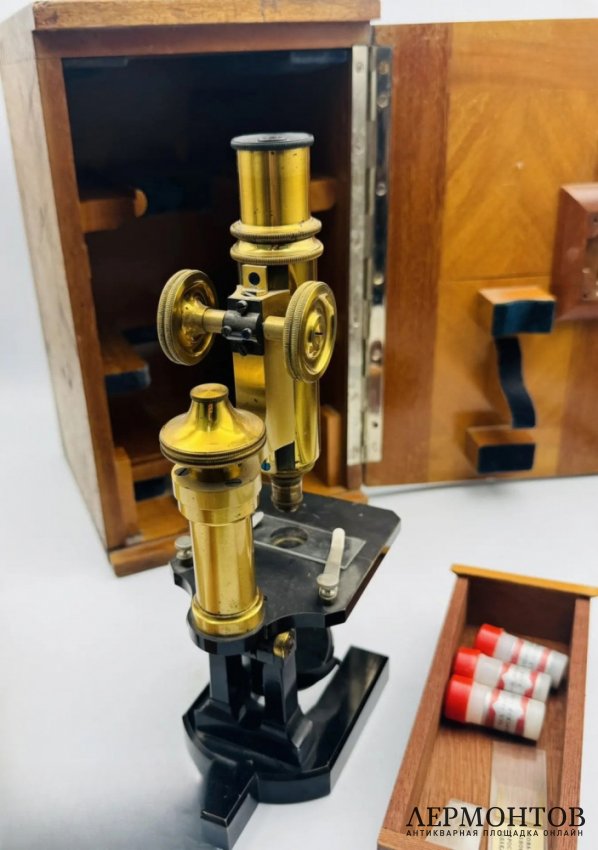 Микроскоп в футляре. Carl Zeiss Jena, Германия