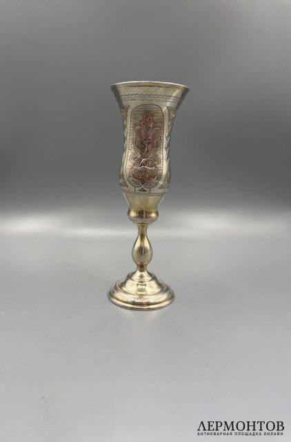 Бокал с цветочным декором. Серебро 84 пробы, И. А. Свешников, Россия, 1872 год
