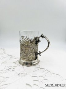 Подстаканник в неорусском стиле со стаканом. Серебро 84 пробы, мастер МВ, Россия, 1899–1908 годы