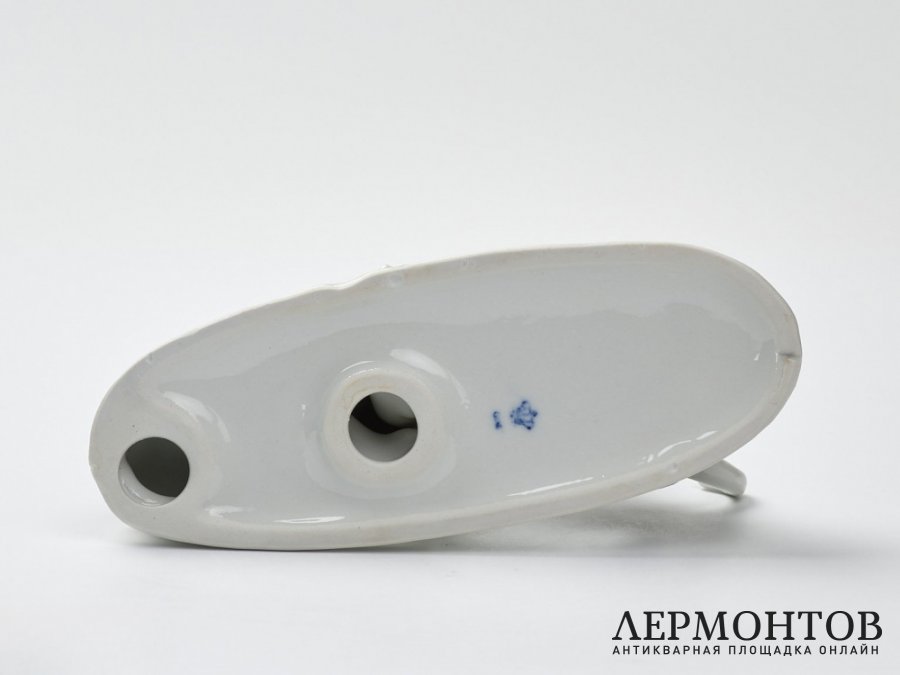 Статуэтка «Такса, кошка и котёнок». Фарфор, Lippelsdorf, Германия, 1951–1974 годы