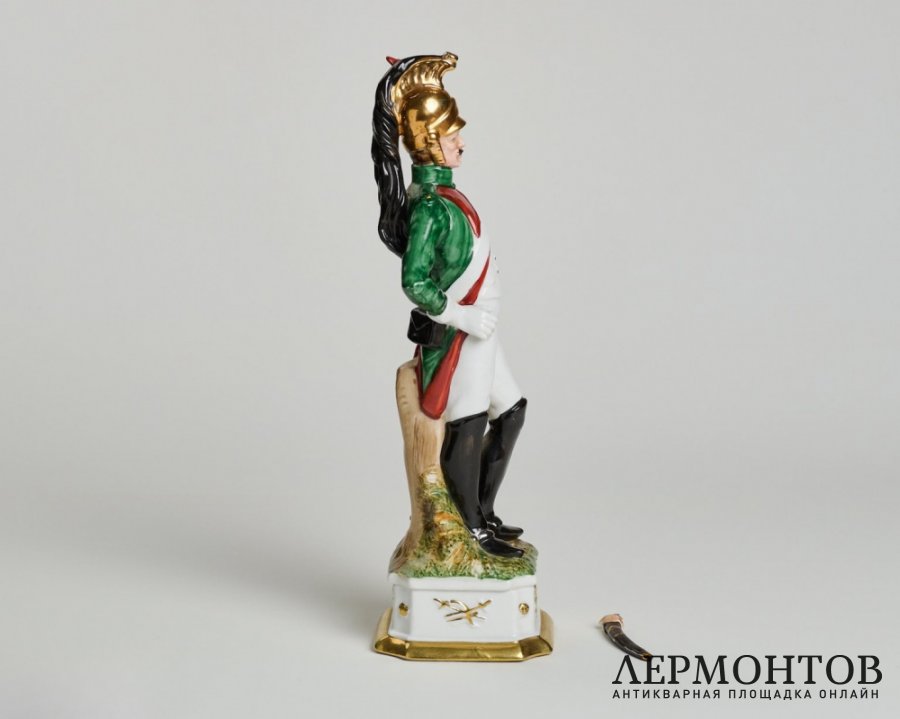 Статуэтка «Драгун». Фарфор, Di Pietro, Capodimonte, Италия, вторая половина XX века
