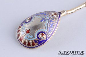 Ложка. Иван Хлебников. Выемчатая эмаль. Серебро 84 пробы. Россия, Москва, 1887 год.