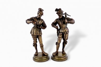 Парные статуэтки Солдаты. Бронза, литье. Европа, XIX в.